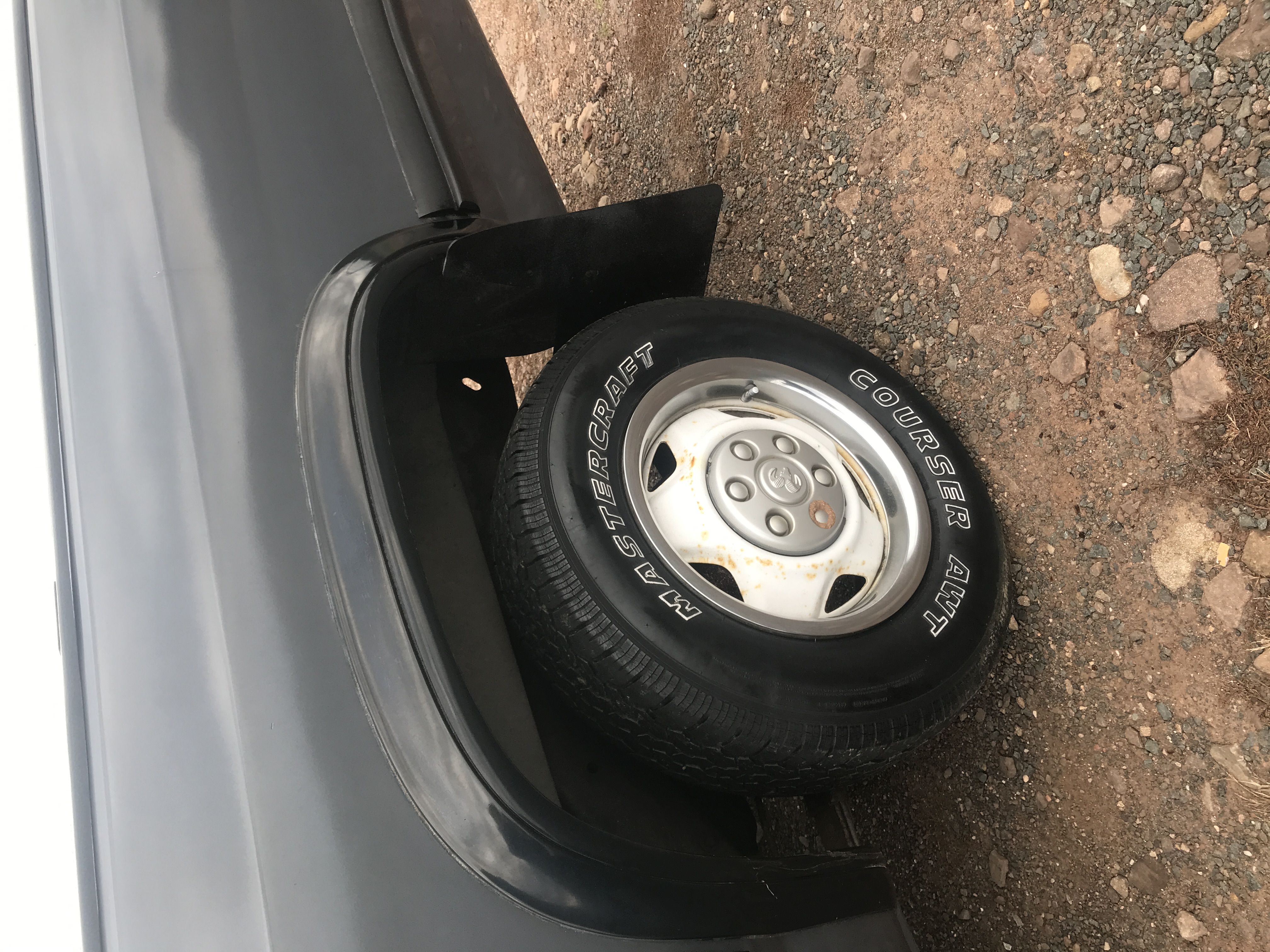 1991 Dodge Dakota Pickup ONE OWNER 117K 8 foot bed and roomy bench seating NICE — photo 78